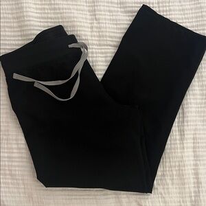 Figs women’s straight leg scrub pants